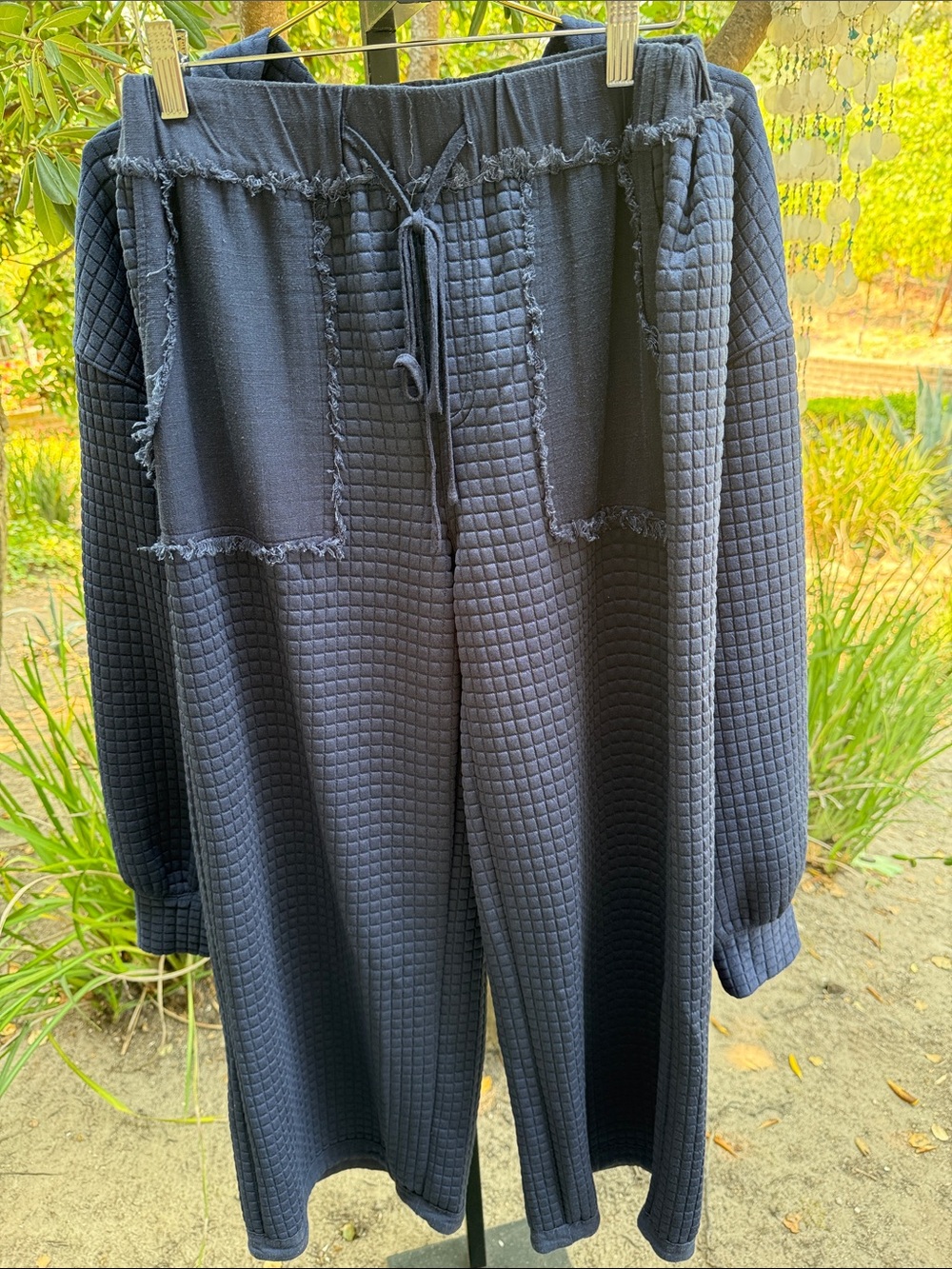 Umgee Black Quilted Wide-Leg Joggers with Drawstring